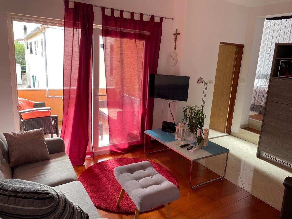 Apartments Dumina Murter Exterior photo